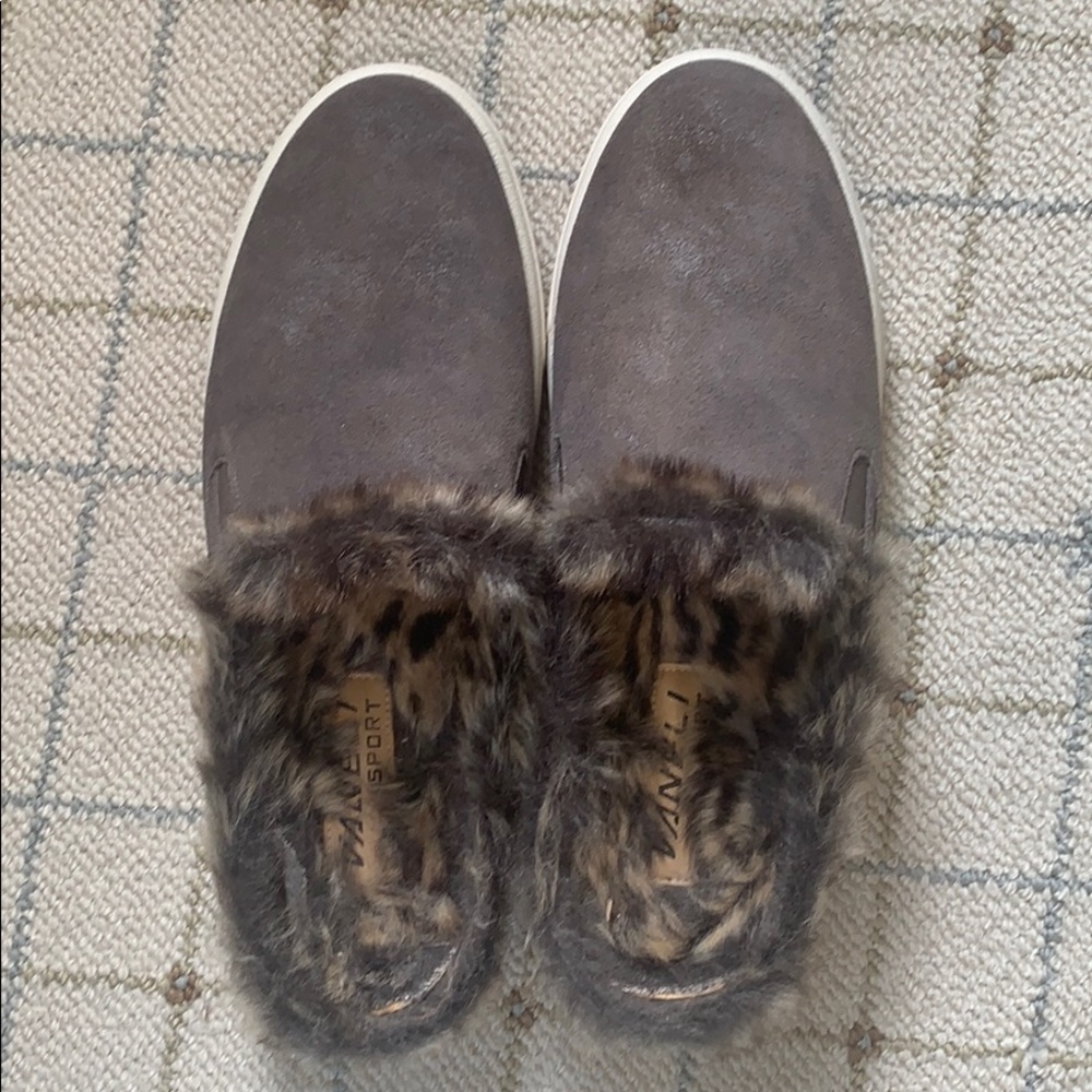 Vaneli fur slides